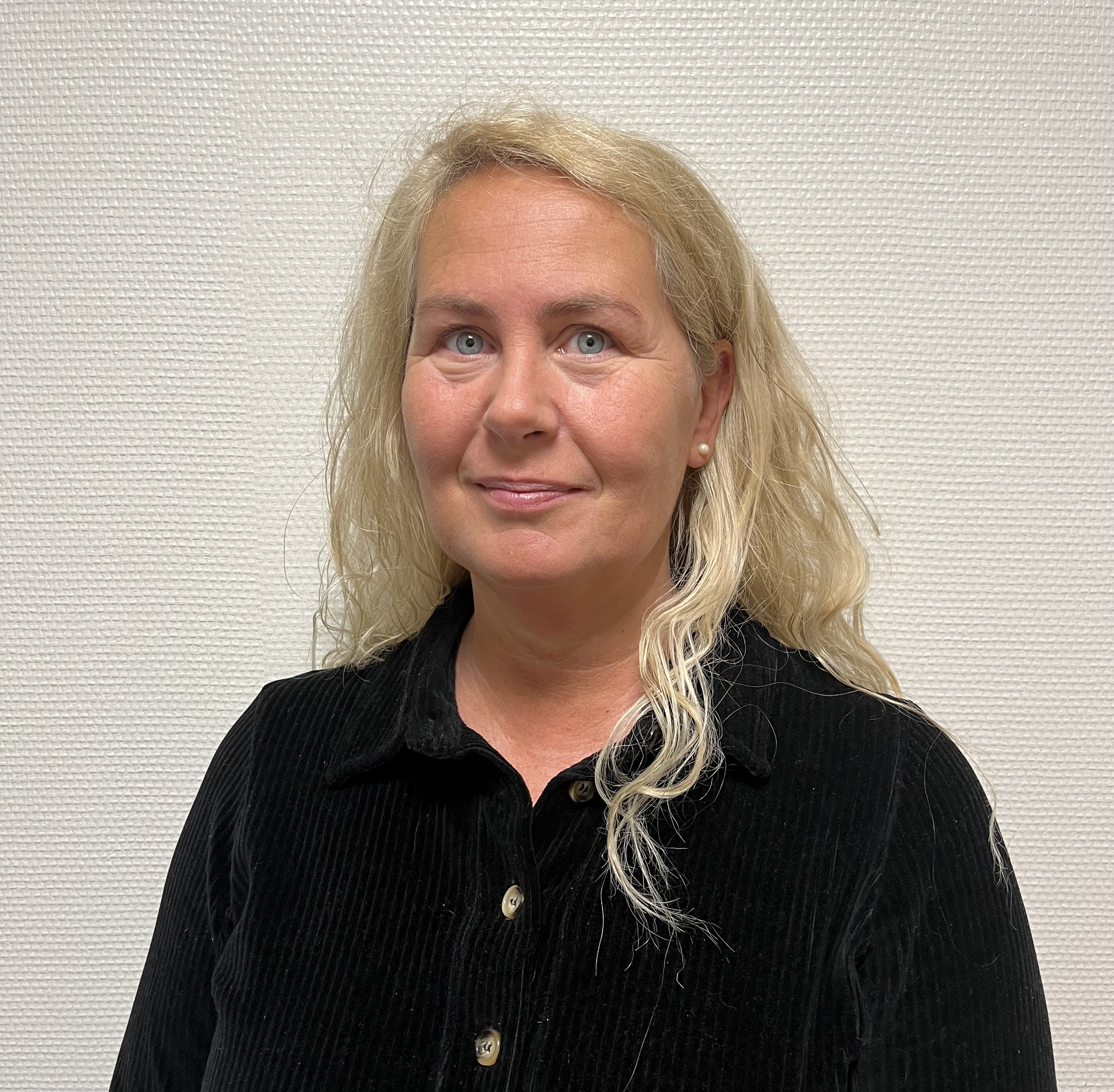 Portrett av Mona Gjøse Skaaren